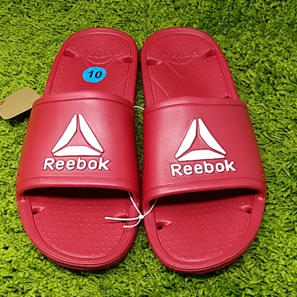 NEW REEBOK SLIDES SIZE 10